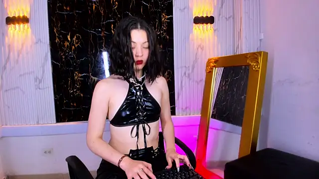 Snapshot of Guxplo_ chatting on March 20, 2025, 8:51 pm Guxplo online show from March 20, 2025, 8:51 pm