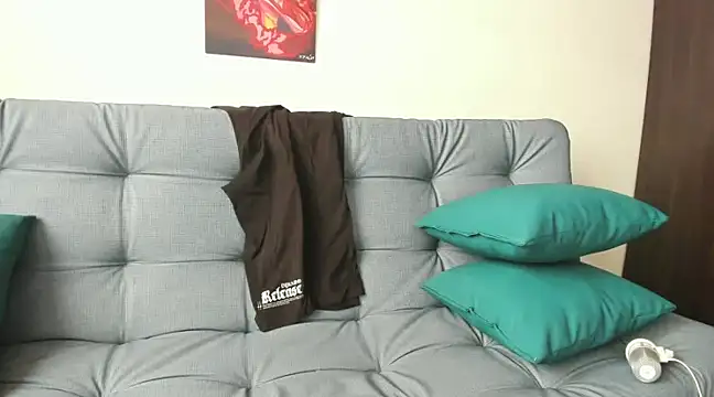 bastianwatson10 online show from March 13, 2025, 8:11 pm