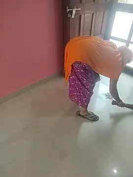 indian couple4 online show from November 3, 2025, 3:12 am