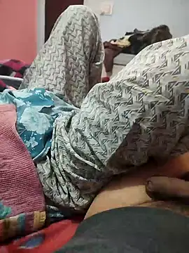 Snapshot of indian_couple4 chatting on February 13, 2026, 3:34 pm indian couple4 online show from February 13, 2026, 3:34 pm