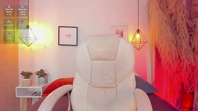 iiangel  online show from October 2, 2025, 10:35 pm