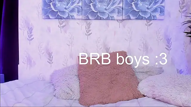 iiangel  online show from March 18, 2025, 7:55 am