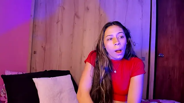 TANIA 06 online show from May 11, 2026, 1:56 pm