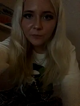 Snapshot of Blondie_Sofia_Essexbabe chatting on September 20, 2025, 12:59 am Blondie Sofia Essexbabe online show from September 20, 2025, 12:59 am