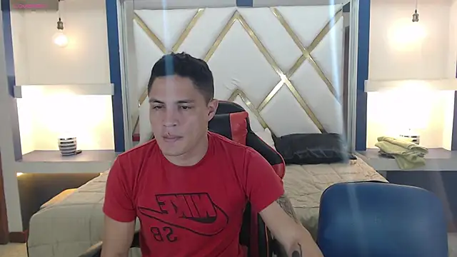 SaraClub JY online show from October 14, 2025, 11:04 pm