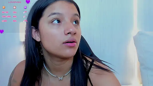 nahomi blade online show from March 11, 2025, 4:41 am