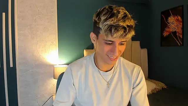 Allex Cano online show from March 2, 2025, 6:05 am