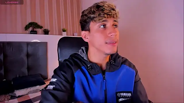 Allex Cano online show from March 18, 2025, 12:06 pm