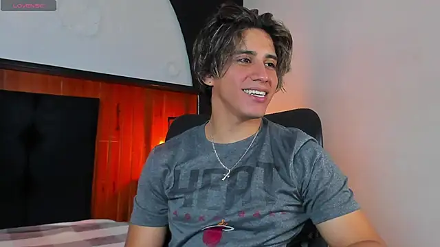 Allex Cano online show from September 25, 2025, 10:05 pm