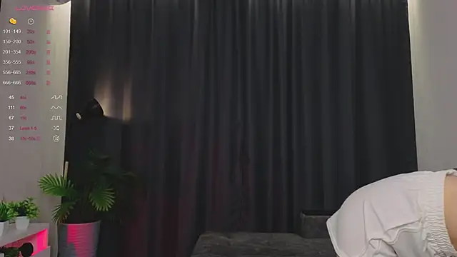 Nerdy Amy online show from November 14, 2025, 3:59 pm