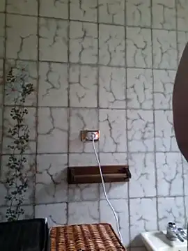 mauroxx08 online show from February 24, 2025, 2:48 pm