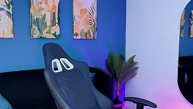 Zamira Taylor online show from September 25, 2025, 7:47 am