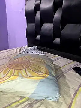 Snapshot of Albany13 chatting on January 13, 2026, 1:09 am Albany13 online show from January 13, 2026, 1:09 am