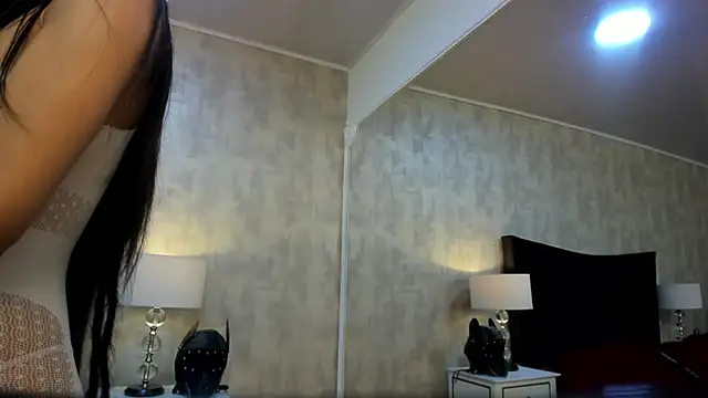 NahomyCarther online show from October 20, 2025, 3:41 am