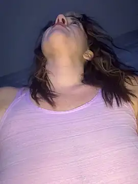 Snapshot of SirensKissss chatting on March 11, 2025, 5:24 am SirensKissss online show from March 11, 2025, 5:24 am