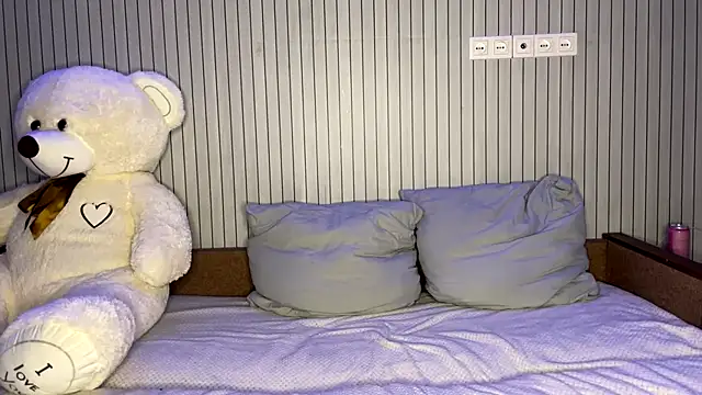 baby lesi online show from March 3, 2026, 4:03 pm