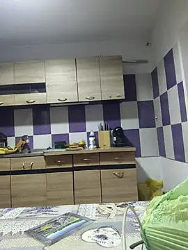 Snapshot of andreiiiii2025 chatting on October 3, 2025, 7:43 am andreiiiii2025 online show from October 3, 2025, 7:43 am