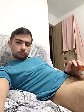 Snapshot of andreiiiii2025 chatting on February 18, 2025, 12:39 pm andreiiiii2025 online show from February 18, 2025, 12:39 pm