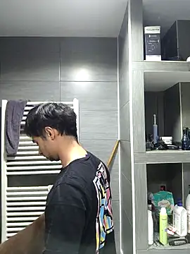 Snapshot of andreiiiii2025 chatting on February 9, 2026, 10:02 am andreiiiii2025 online show from February 9, 2026, 10:02 am