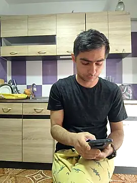 Snapshot of andreiiiii2025 chatting on March 18, 2025, 7:22 am andreiiiii2025 online show from March 18, 2025, 7:22 am