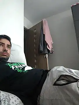 Snapshot of andreiiiii2025 chatting on March 3, 2026, 2:24 pm andreiiiii2025 online show from March 3, 2026, 2:24 pm