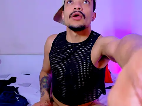 eross chipre  online show from December 5, 2025, 9:34 pm