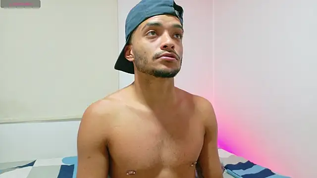 eross chipre  online show from January 17, 2026, 9:51 pm