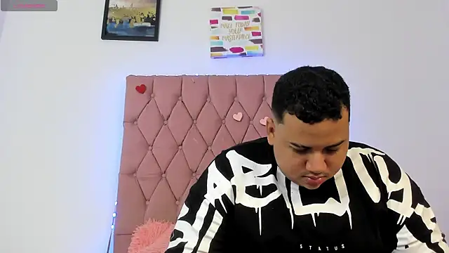 MICHAEL AND SHARON online show from November 2, 2025, 2:16 am