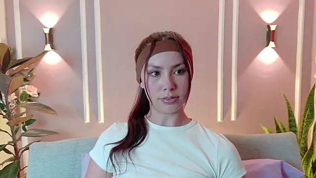 Snapshot of Celeste_99 chatting on February 20, 2026, 9:06 pm Celeste 99 online show from February 20, 2026, 9:06 pm