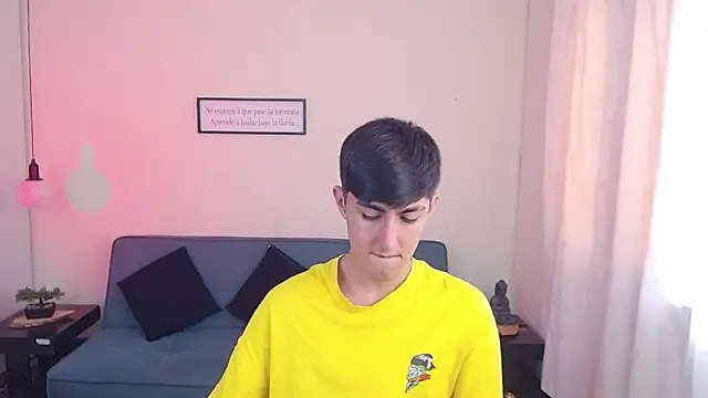 babymaik online show from March 4, 2025, 7:43 pm