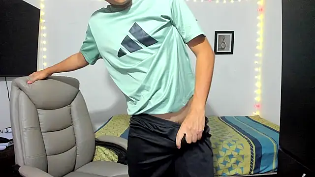 babymaik online show from October 8, 2025, 8:53 pm