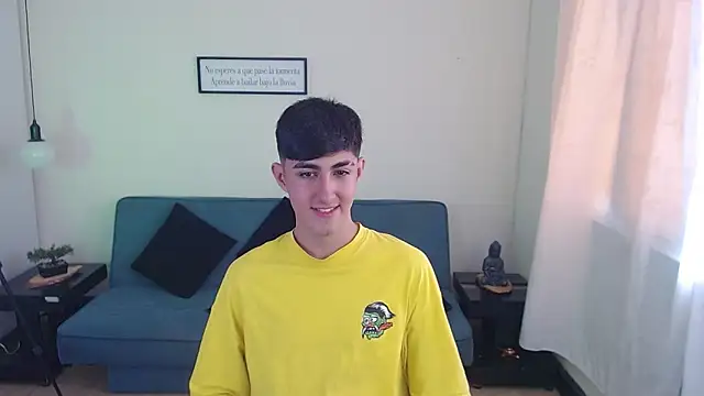 babymaik online show from March 22, 2025, 4:37 pm