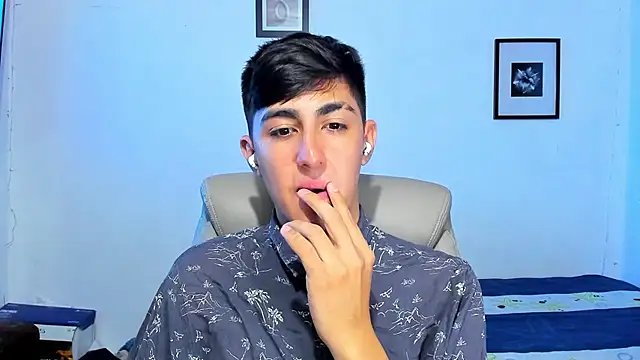 babymaik online show from December 15, 2025, 6:19 am