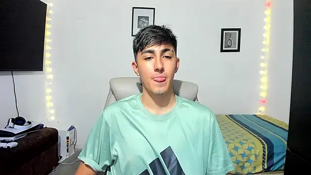 babymaik online show from October 9, 2025, 8:42 pm