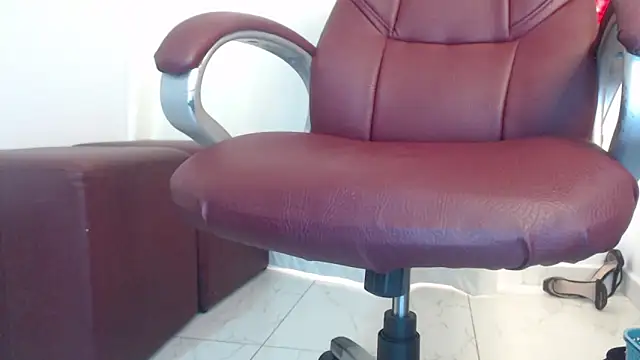 Mature 2025 online show from January 31, 2026, 8:40 pm