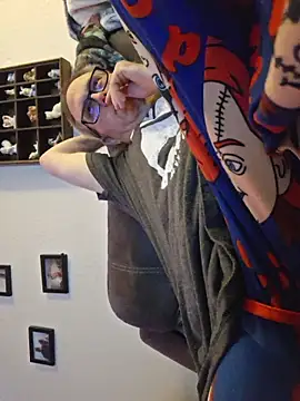 Snapshot of Smallone327 chatting on March 8, 2026, 5:11 am Smallone327 online show from March 8, 2026, 5:11 am