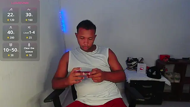 Gooss cum online show from November 17, 2025, 2:21 pm