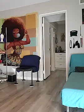 Snapshot of Queenanitadix chatting on September 15, 2025, 11:38 pm Queenanitadix online show from September 15, 2025, 11:38 pm