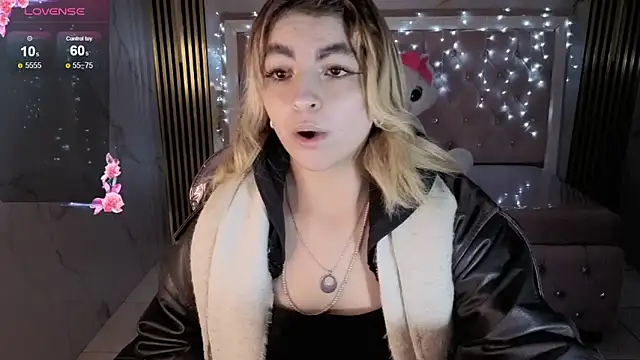 lili conor s online show from November 13, 2025, 3:10 am