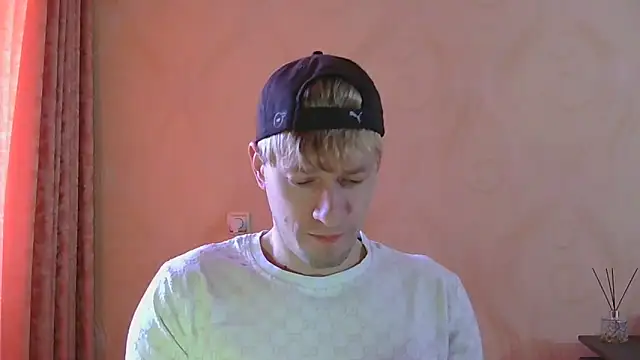 frama666 online show from April 19, 2026, 10:27 am