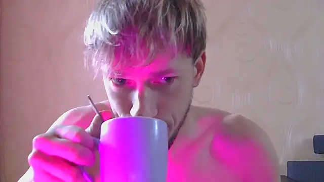 Snapshot of frama666 chatting on October 18, 2025, 9:11 am frama666 online show from October 18, 2025, 9:11 am