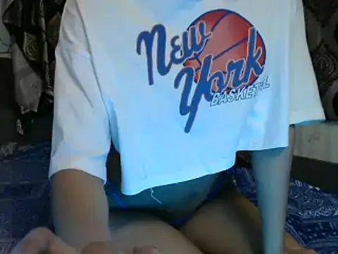 Snapshot of _luckylips chatting on March 15, 2025, 9:30 am luckylips online show from March 15, 2025, 9:30 am