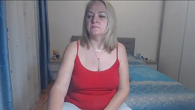 MatureDiana online show from April 13, 2026, 2:37 am