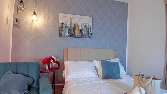 Lucia Brown  online show from February 15, 2026, 4:39 pm