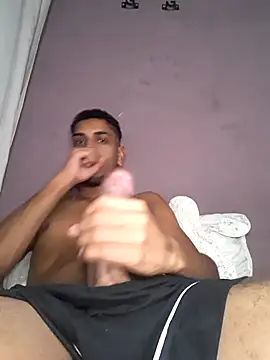 Snapshot of ldkzinnn chatting on October 3, 2025, 10:22 pm ldkzinnn online show from October 3, 2025, 10:22 pm