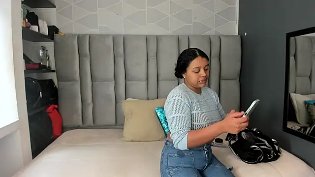 Natasha rose   online show from November 19, 2025, 7:36 pm