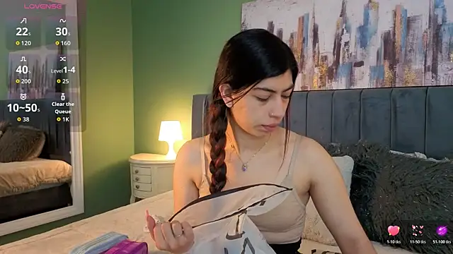 Cassie bloom online show from April 30, 2026, 3:13 am