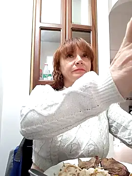 Snapshot of chanel-2025 chatting on March 14, 2025, 10:27 pm chanel-2025 online show from March 14, 2025, 10:27 pm