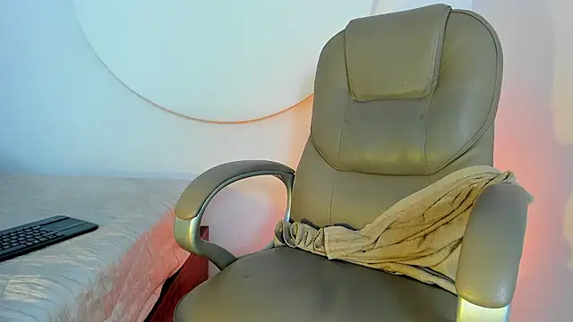 AlejandroStormm online show from March 27, 2026, 8:26 am