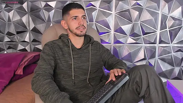 AlejandroStormm online show from March 29, 2026, 8:16 am